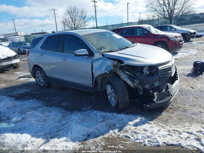 Chevrolet Equinox 2022 VIN 3GNAXUEV3NL157440