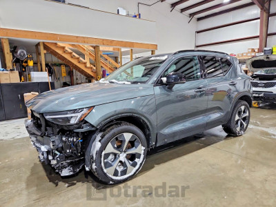 Volvo Xc40 2026 YV4L12UK1T2740132