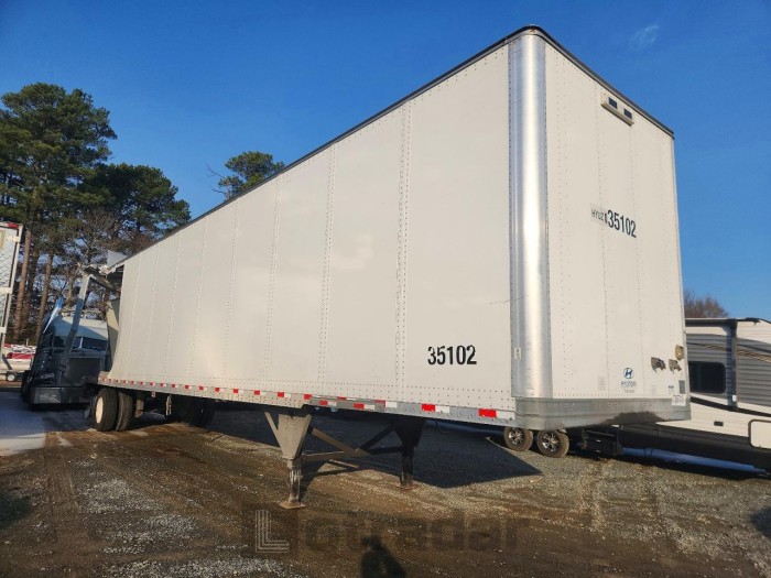 Hyundai  2021 VIN 3H3V532C0MR097290
