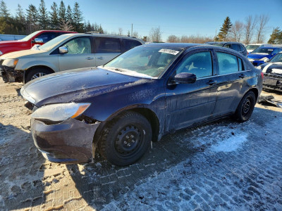 Chrysler 200 2013 1C3CCBAB0DN719813