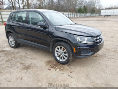 Volkswagen Tiguan 2017 WVGBV7AX7HK046290