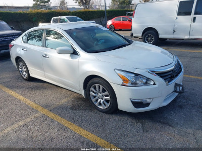 Nissan Altima 2015 1N4AL3AP4FC450515