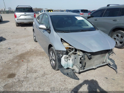 Toyota Prius 2018 JTDKBRFU2J3584872