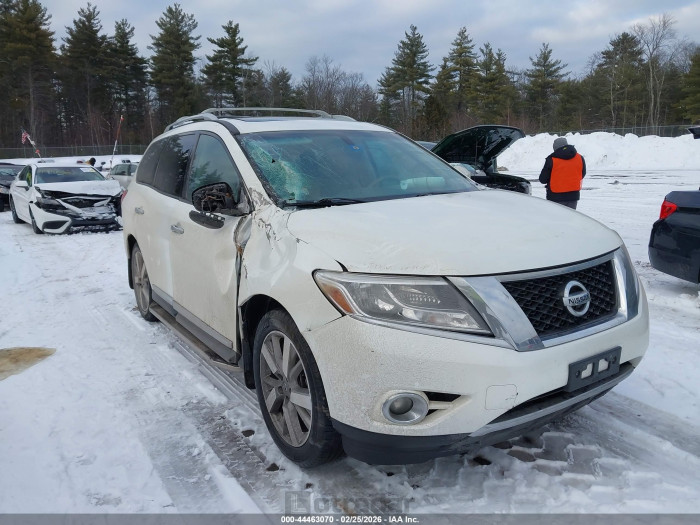 Nissan Pathfinder 2015 VIN 5N1AR2MM7FC662034