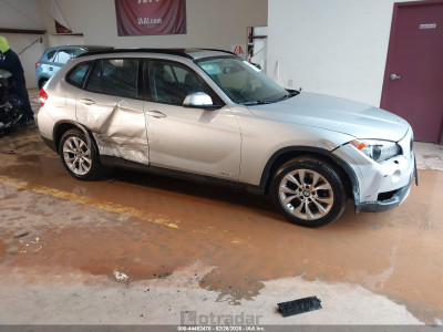 BMW X1 2013 WBAVL1C57DVR88314