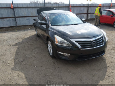Nissan Altima 2013 1N4AL3AP6DN443177