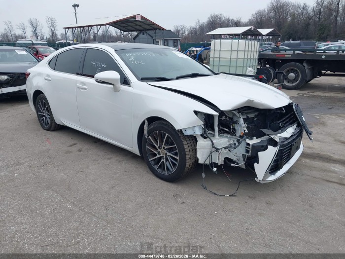Lexus ES 2017 VIN JTHBK1GG1H2256125