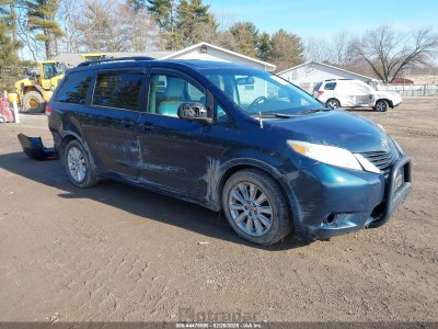 Toyota Sienna 2012 5TDKK3DC5CS260484