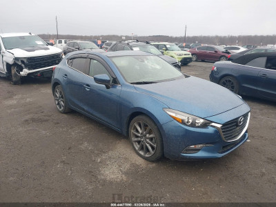 Mazda 3 2018 3MZBN1L38JM275147