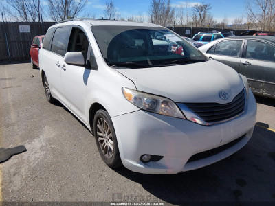 Toyota Sienna 2012 5TDYK3DC7CS275093