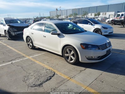 Volkswagen Passat 2015 VIN 1VWAT7A33FC094019