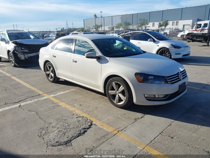 Volkswagen Passat 2015 VIN 1VWAT7A33FC094019