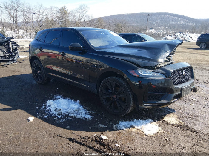 Jaguar F-pace 2017 VIN SADCL2BV7HA499835