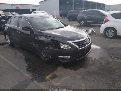 Nissan Altima 2015 1N4AL3AP7FC475537