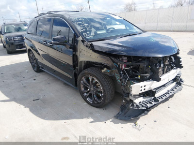 Toyota Sienna 2024 5TDCRKEC1RS182416