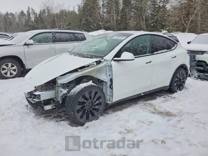 Tesla Model y 2022 VIN 7SAYGDEF2NF516438