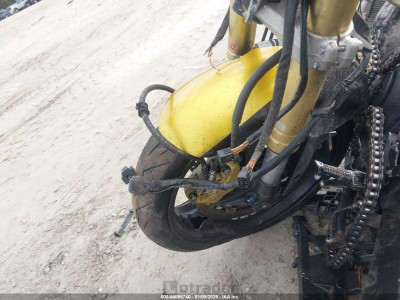 Suzuki Gsx-r750 k 2005 JS1GR7JAX52105655