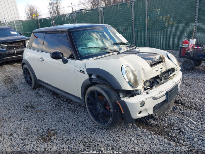 Mini Cooper 2005 VIN WMWRE334X5TD91155
