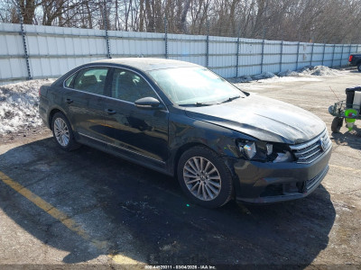 Volkswagen Passat 2016 1VWBT7A32GC032407