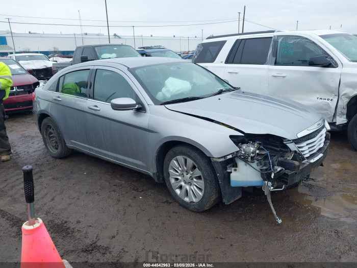 Chrysler 200 2013 VIN 1C3CCBAB8DN734110