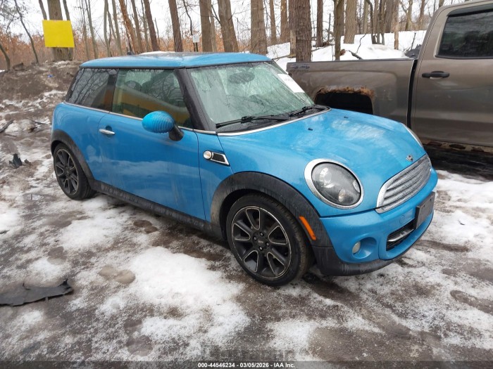 Mini Cooper 2012 VIN WMWSU3C55CT368177