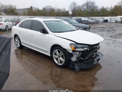Volkswagen Passat 2014 1VWCN7A3XEC067305