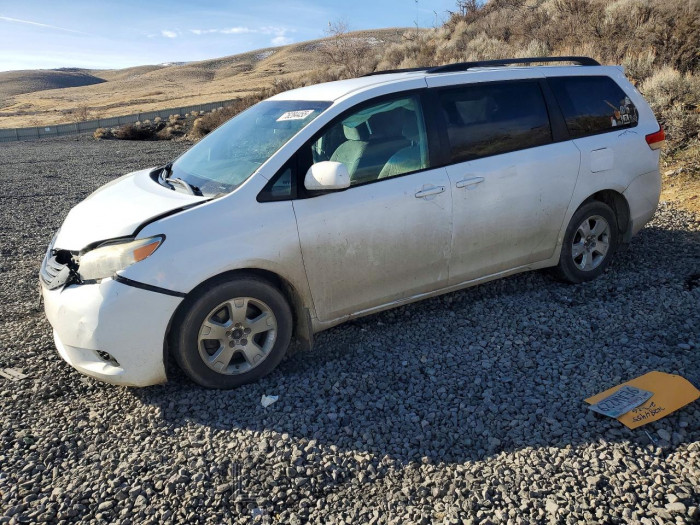 Toyota Sienna 2012 VIN 5TDJK3DC4CS036585