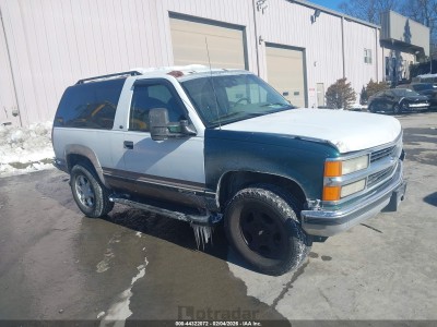 Chevrolet Tahoe 1996 VIN 3GNEK18R7TG150526