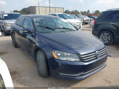 Volkswagen Passat 2012 1VWBP7A34CC090596