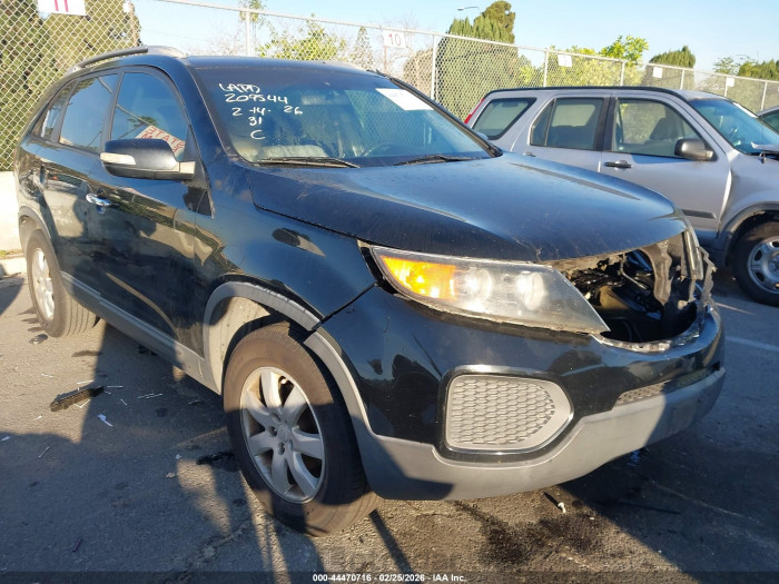 Kia Sorento 2011 VIN 5XYKT4A2XBG113412