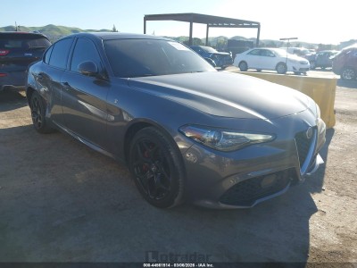 Alfa romeo Giulia 2023 ZARFANBN7P7674750
