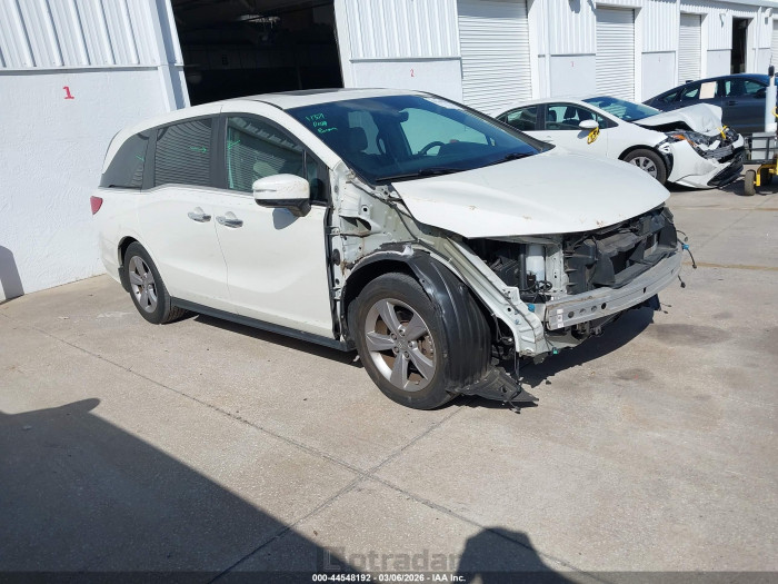 Honda Odyssey 2018 VIN 5FNRL6H79JB082400