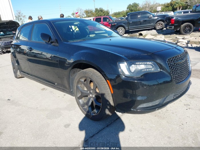 Chrysler 300 2022 VIN 2C3CCAAG2NH268349