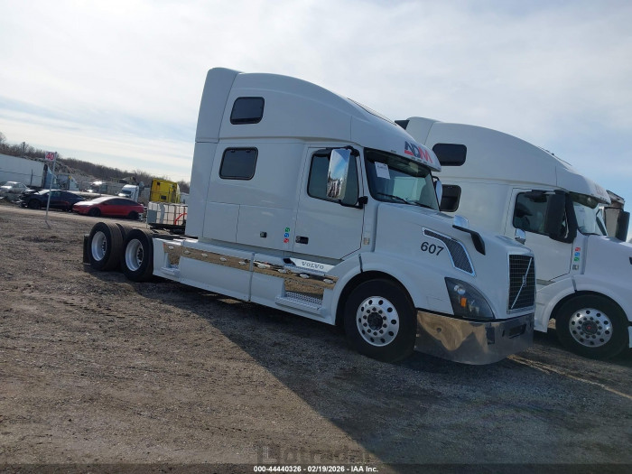 Volvo  2016 VIN 4V4NC9EH5GN944491