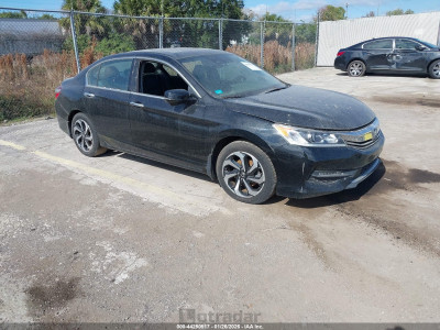 Honda Accord 2017 1HGCR3F09HA005541