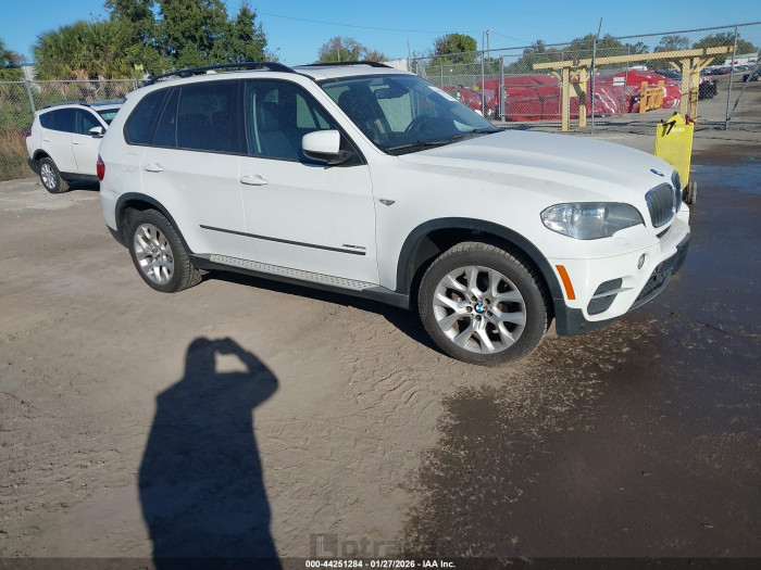 BMW X5 2013 VIN 5UXZV4C50D0B01442
