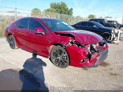 Toyota Camry 2018 4T1B11HK1JU661978
