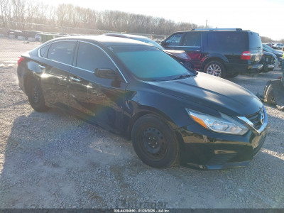 Nissan Altima 2016 1N4AL3AP1GC169077