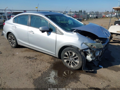 Honda Civic 2015 2HGFB2F85FH517099