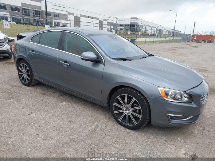 Volvo  2016 VIN LYV402FK9GB113500
