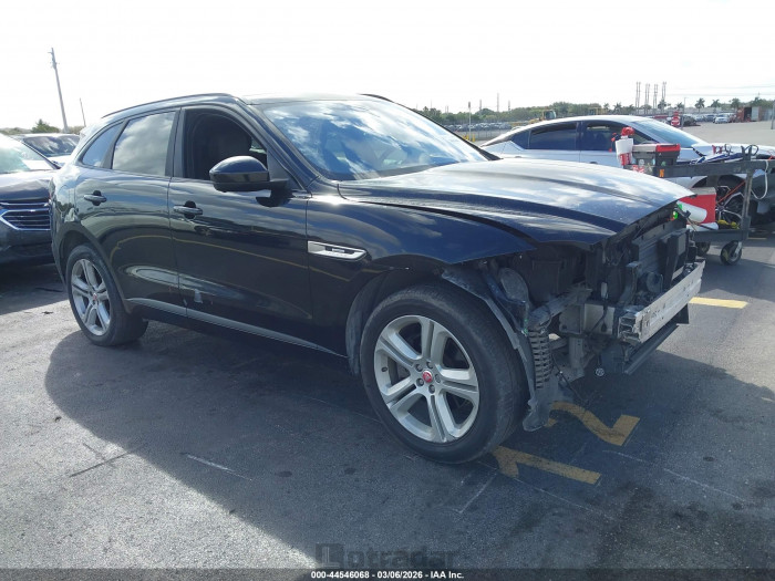 Jaguar F-pace 2017 VIN SADCL2BV8HA062524