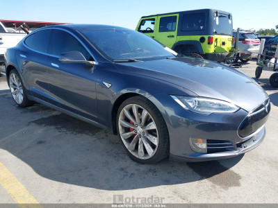 Tesla Model s 2015 5YJSA4H20FFP79087