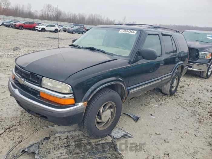 Chevrolet Blazer 2001 VIN 1GNDT13WX12151648