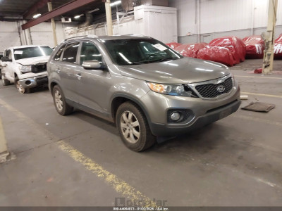 Kia Sorento 2013 5XYKTDA21DG422270