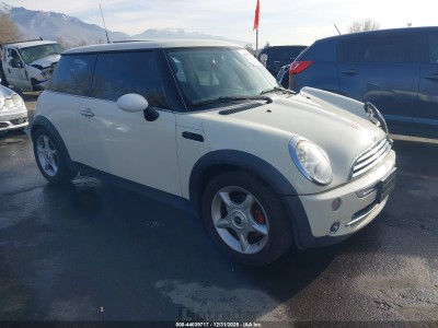Mini Cooper 2005 VIN WMWRC33415TC58743