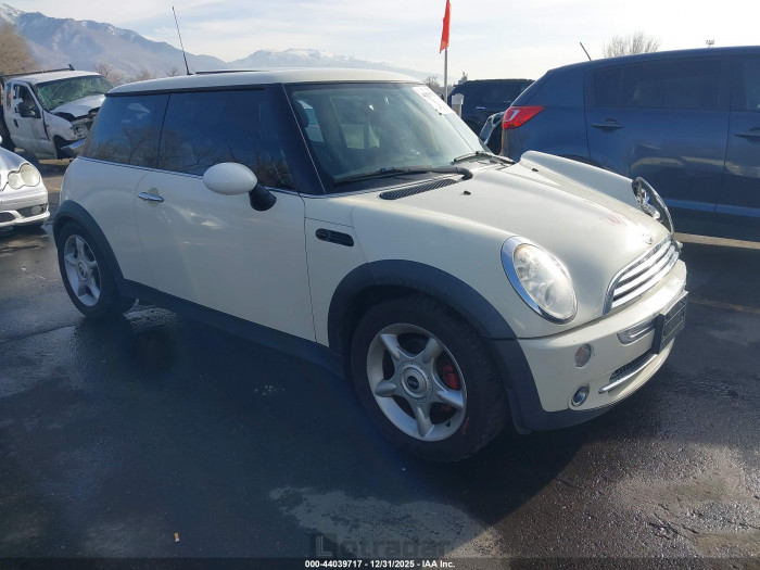 Mini Cooper 2005 VIN WMWRC33415TC58743