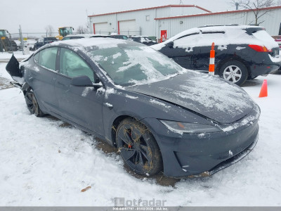 Tesla Model 3 2024 5YJ3E1ET7RF881365