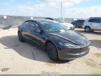Tesla Model 3 2024 5YJ3E1EA0RF872795