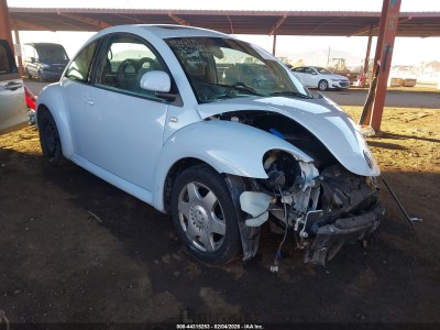 Volkswagen Beetle 2000 VIN 3VWCC21C8YM491660