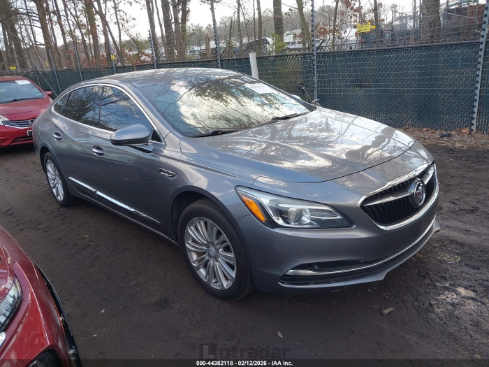 Buick Lacrosse 2018 VIN 1G4ZP5SZ5JU135606